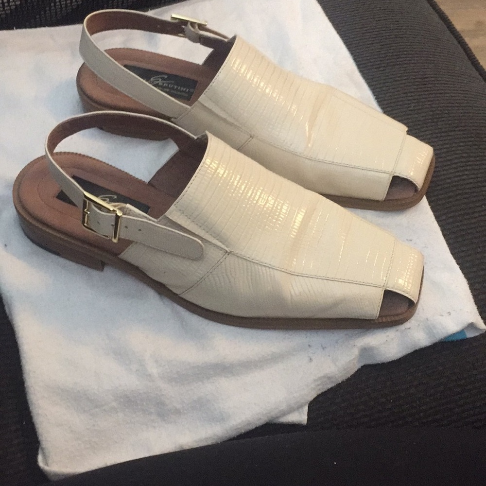 Men’s dressy shoes